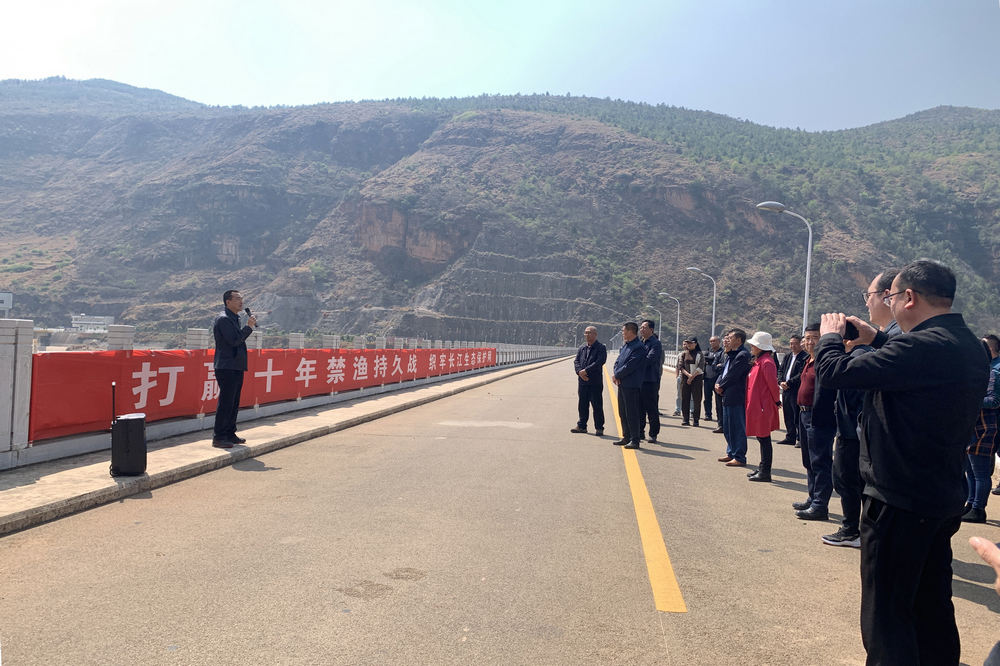 1616744718877590.jpg 水投公司負(fù)責(zé)人匯報(bào)情況.jpg