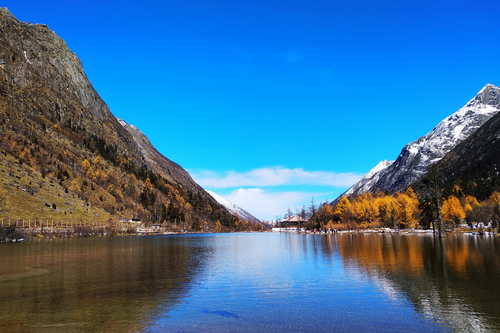 1639621134318521.jpg 《冬日光景》1冷玥 爨玉公司.jpg